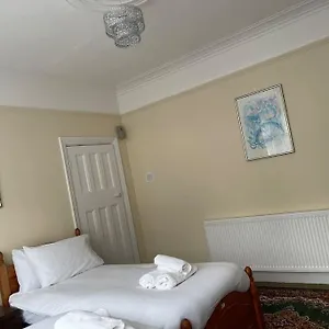 https://stunning-1-bedroom-home.cambridgehotelsuk.com